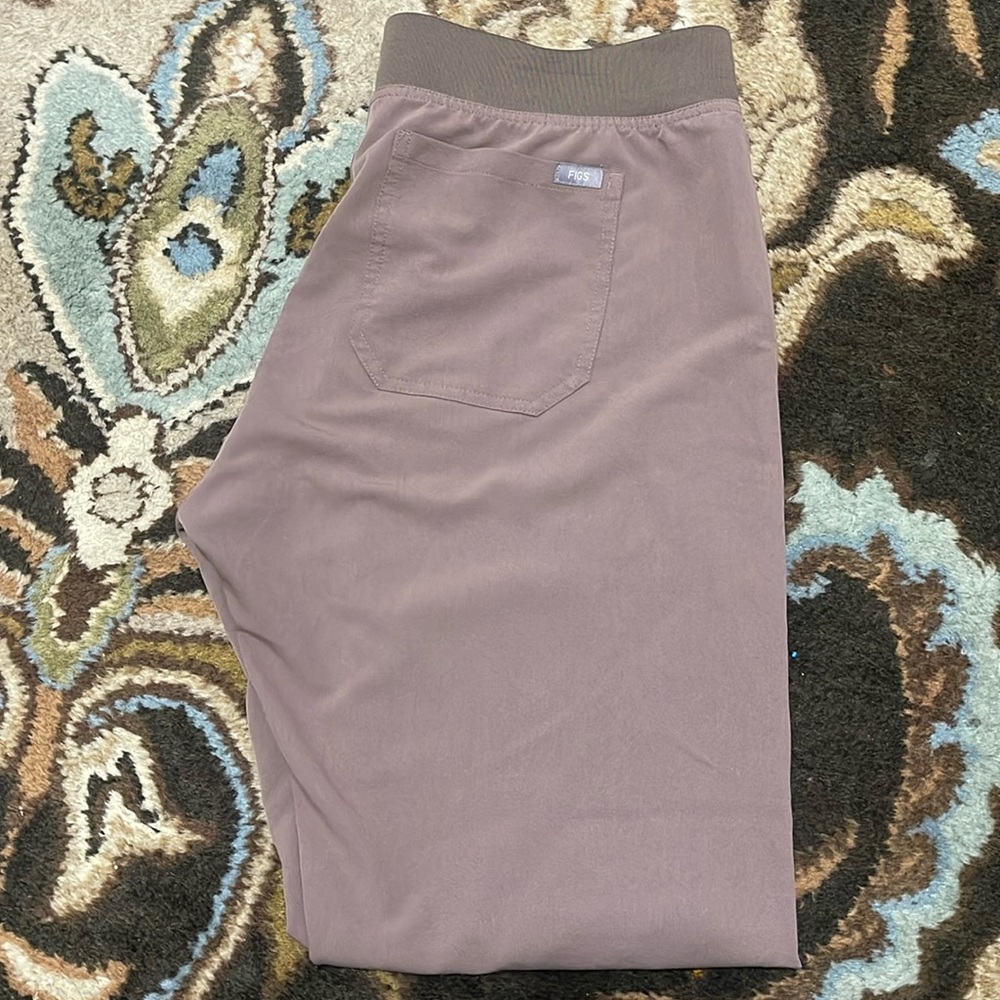 Figs basic scrub pants size L